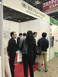 hitachi_solutions_booth